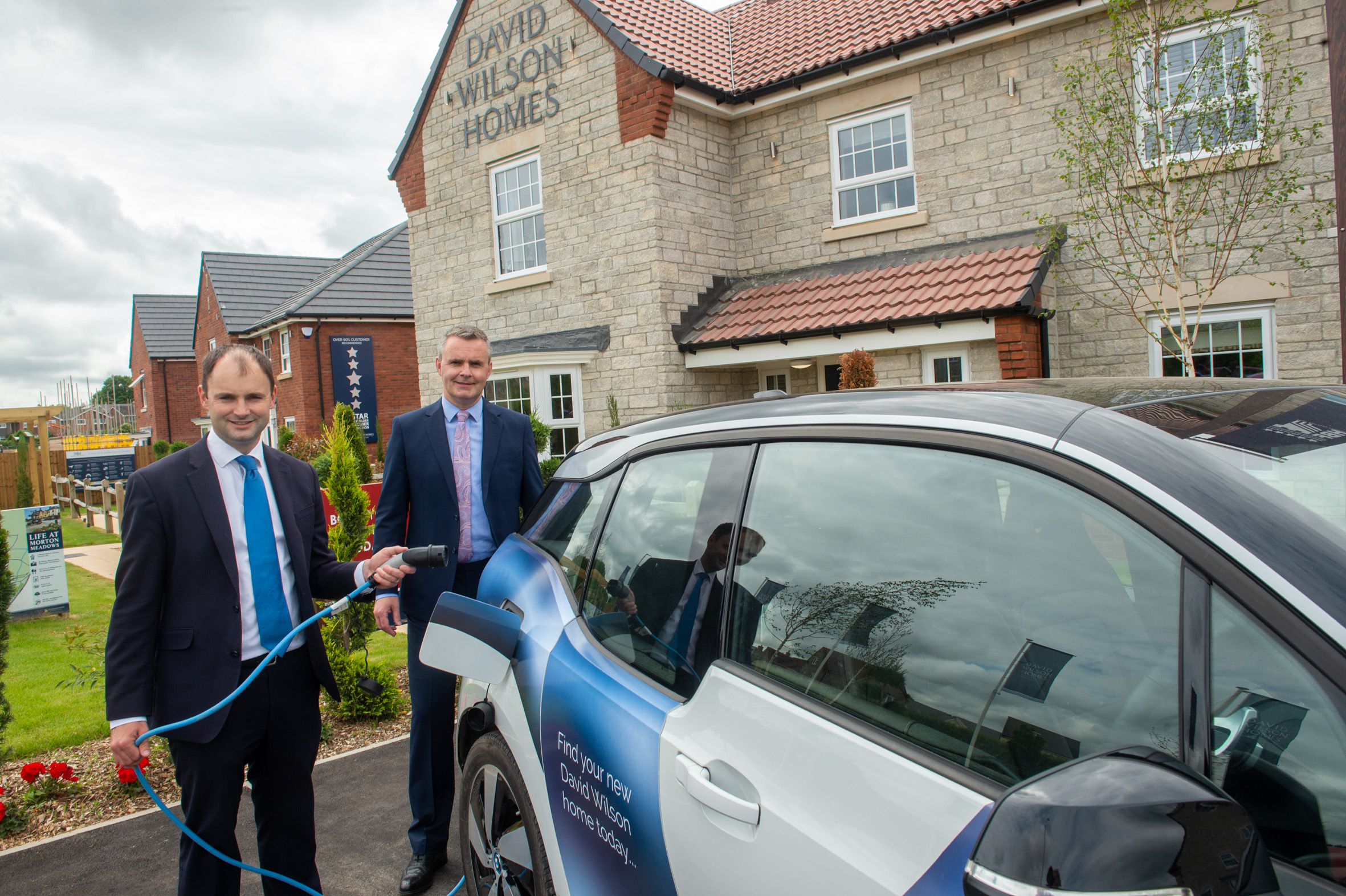 Bristol Electric charging points MP Luke Hall switches on EV charging network at new Thornbury housing development