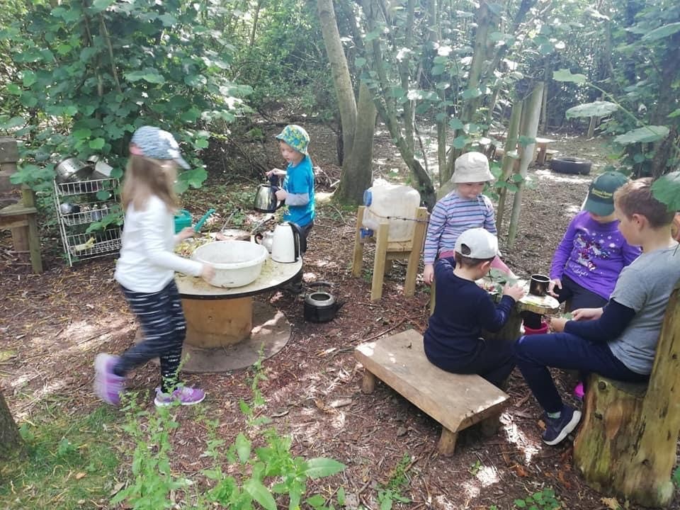 BRISTOL MEMORIAL WOODLANDS OFFERS OUTDOOR PLAY OPPORTUNITIES TO LOCAL SCHOOLS AND CHILDREN’S GROUPS