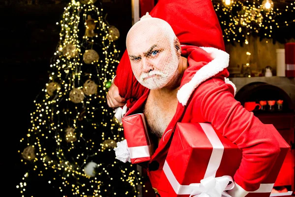 HOW TO KEEP YOUR HOME SAFE FROM BURGLARS AT CHRISTMAS
