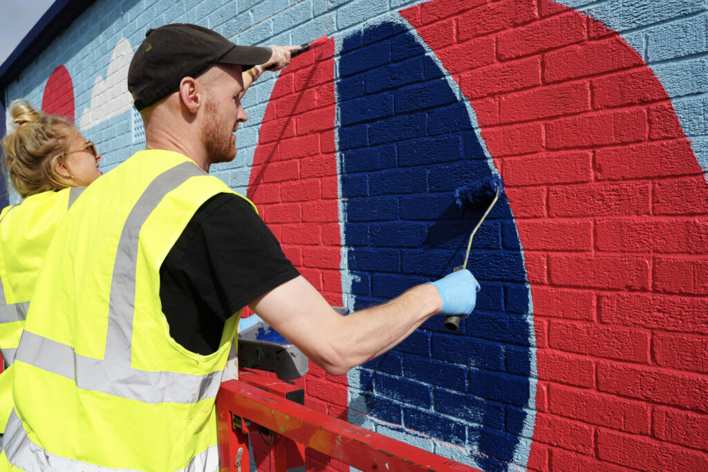 Cabot Circus has partnered with animation studio Aardman and Europe’s largest street art festival, Upfest to create a new iconic mural in Quakers Lane, celebrating the creativity of Bristol and featuring many of Aardman’s most enduring characters.