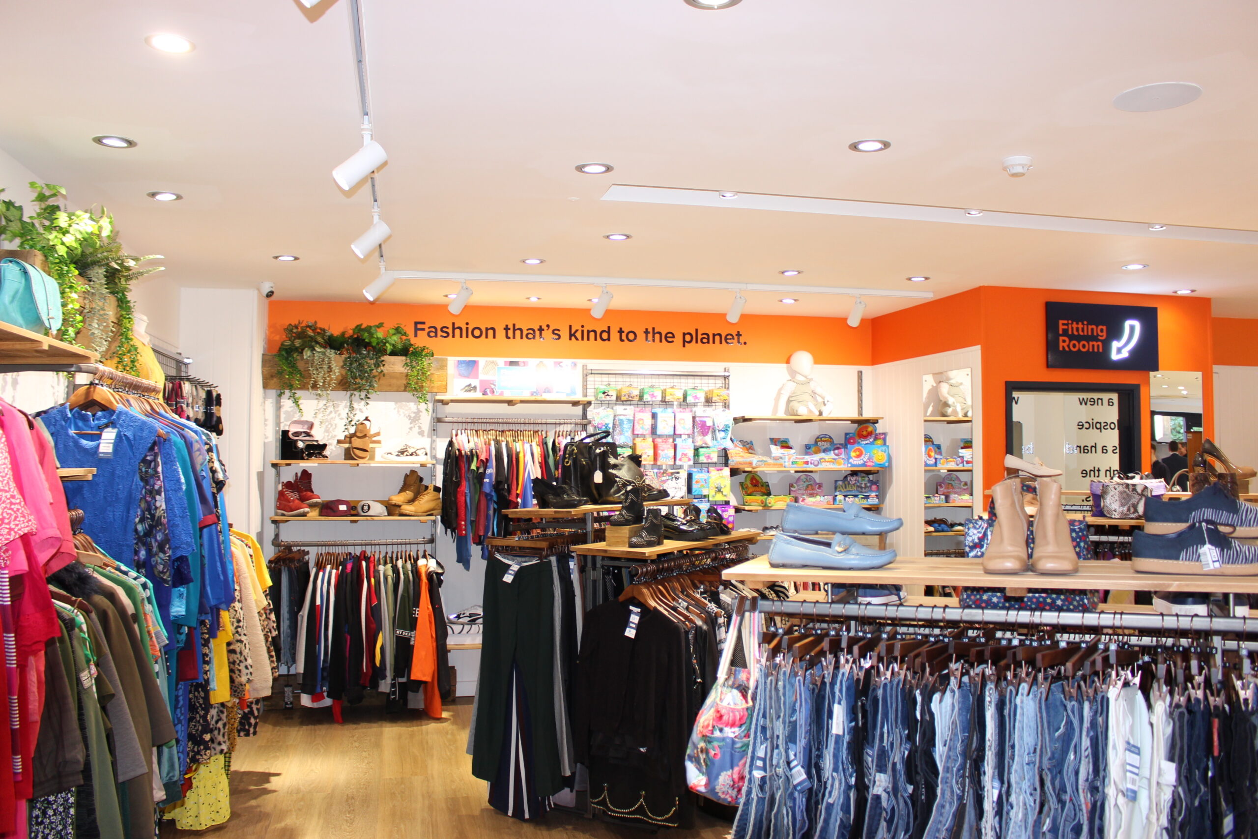 St Peter’s Hospice promotes sustainable fashion with September shopping events