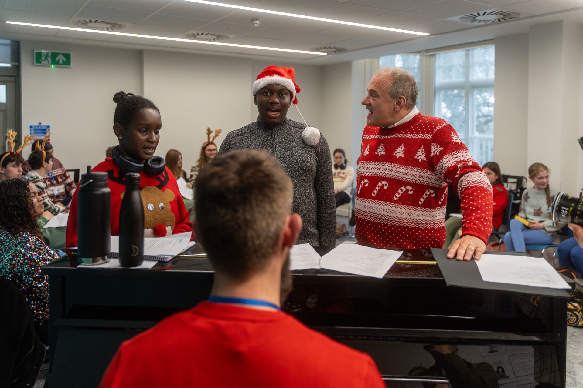 ED DAVEY LAUNCHES BID FOR CHRISTMAS NO.1 HIT WITH “LOVE IS ENOUGH”