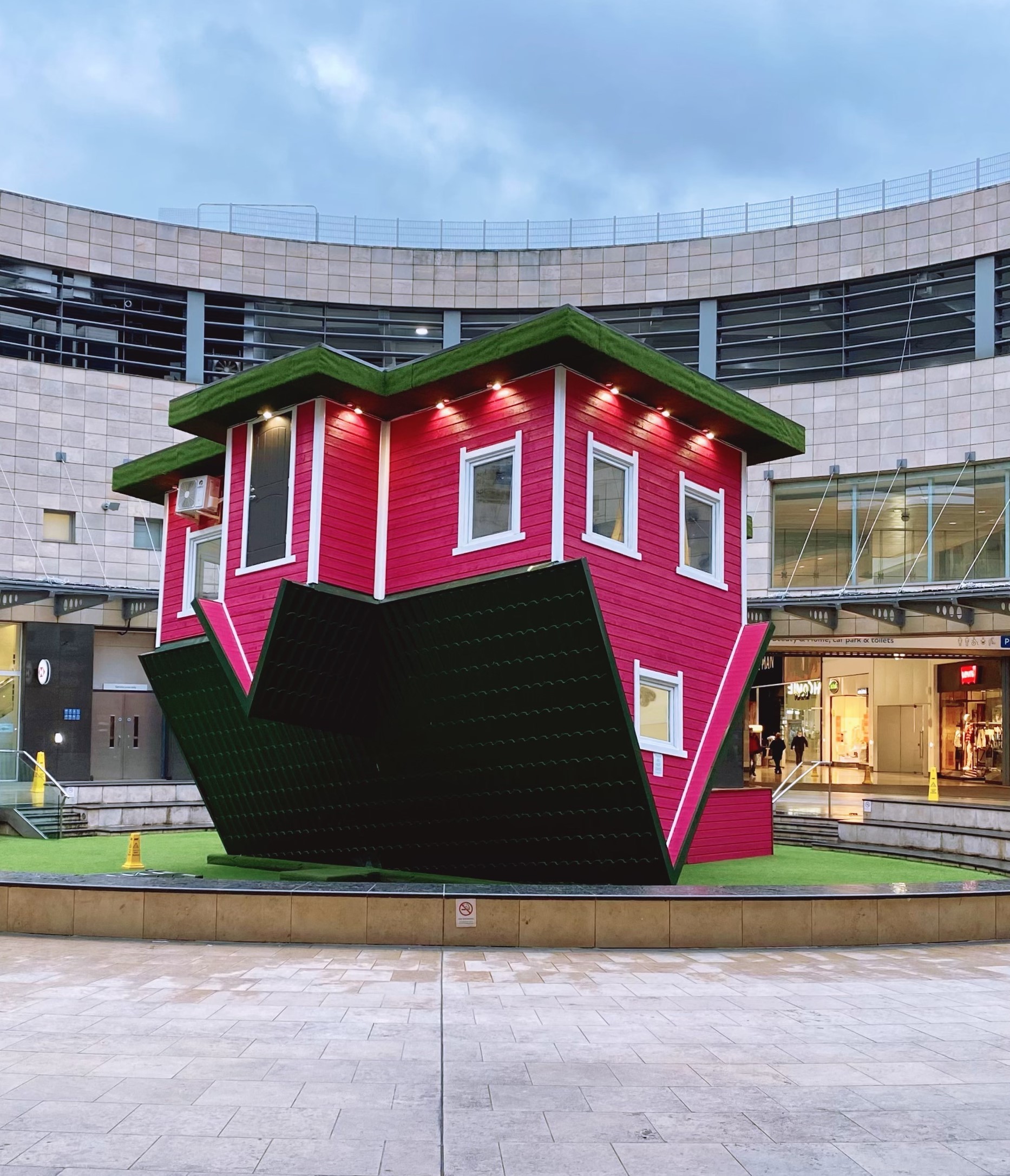 Upside Down House to Open in Bristol!