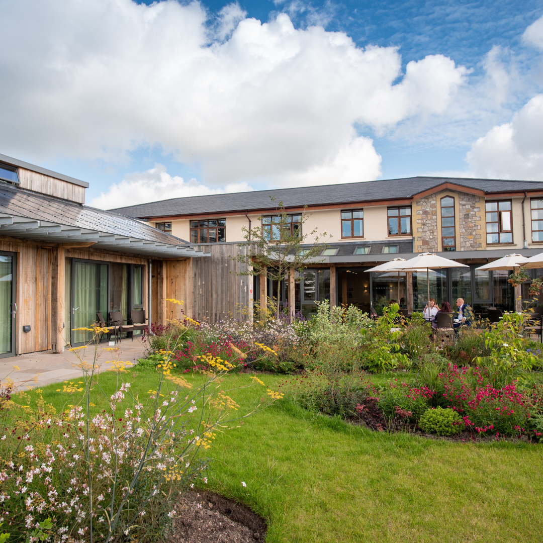 St Peter’s Hospice awarded £75,000 thanks to players of People’s Postcode Lottery