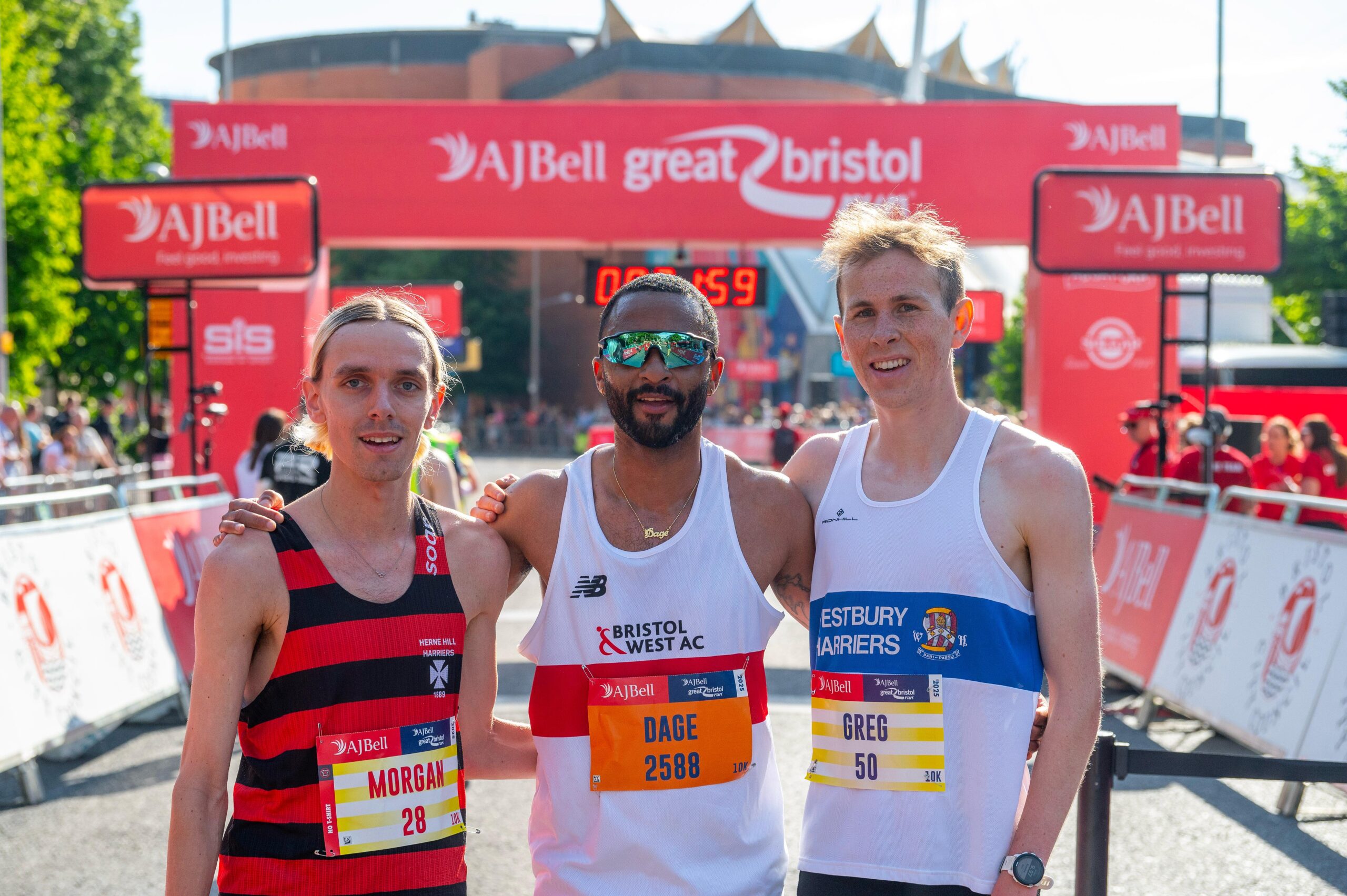 RECORD NUMBERS JOIN BRISTOL’S BIGGEST WEEKEND OF RUNNIN