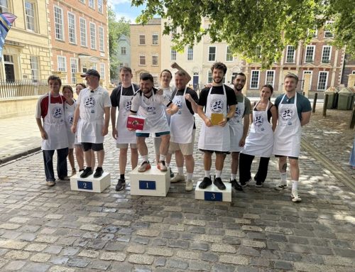 10 teams took part in The Bristol Waiters Race